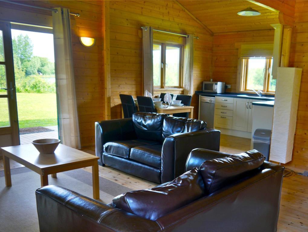 Lake Pochard Holiday Lodges South Cerney Quarto foto